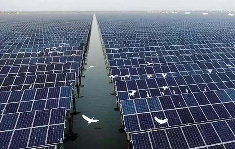 中國十三省最大光伏電站在這里！欽州康熙嶺的光伏電站能排上號了嗎？